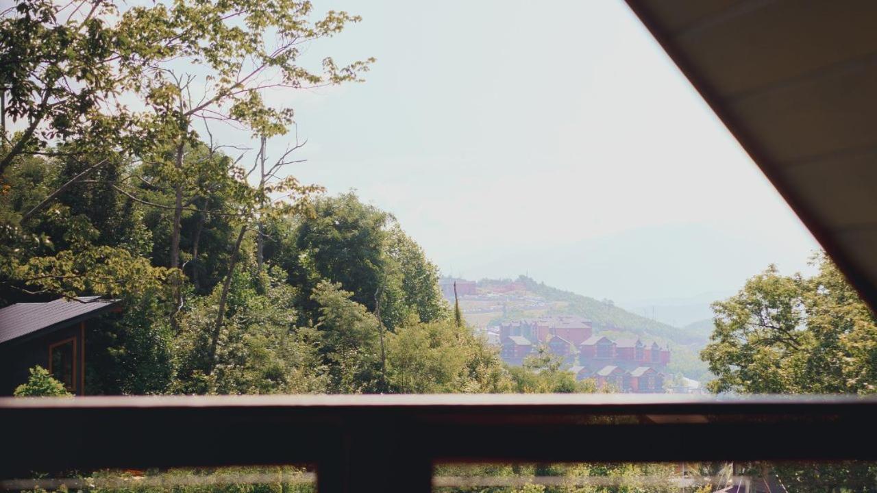 Mountain Time Villa Gatlinburg Bagian luar foto