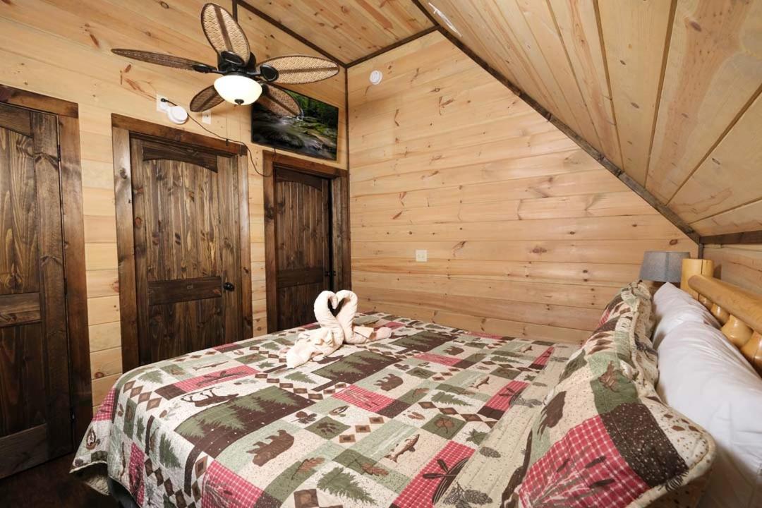 Mountain Time Villa Gatlinburg Bagian luar foto