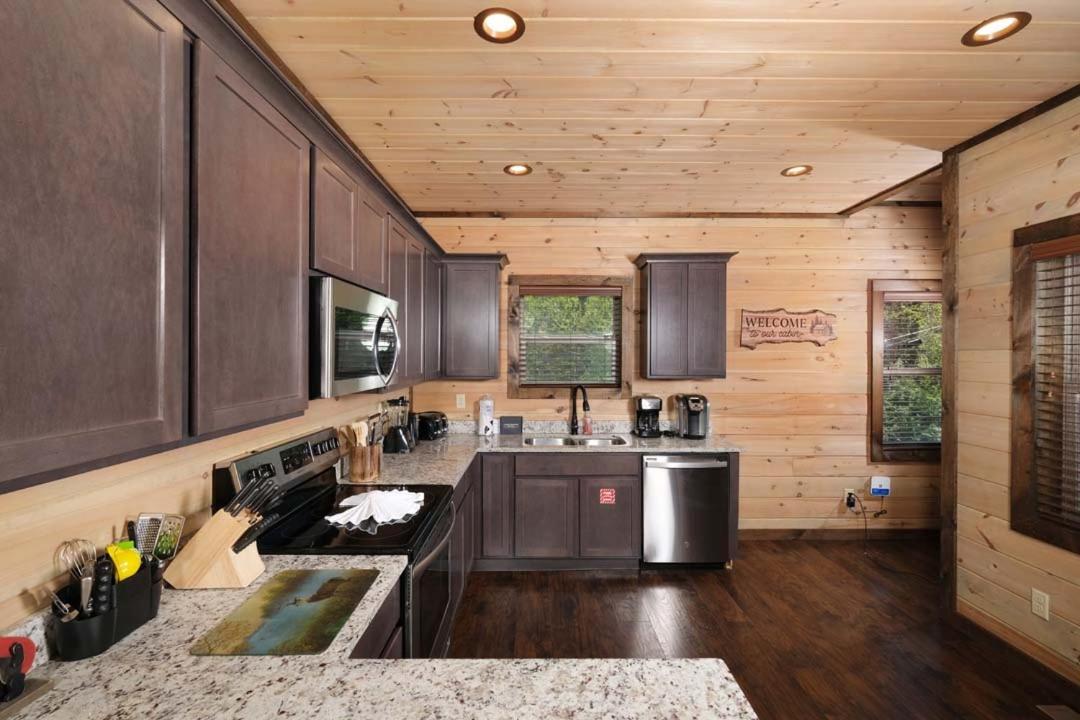 Mountain Time Villa Gatlinburg Bagian luar foto